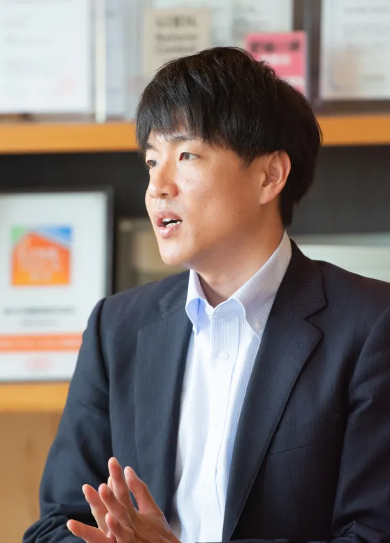 新日本建設株式会社　代表取締役　井上 裕一郎